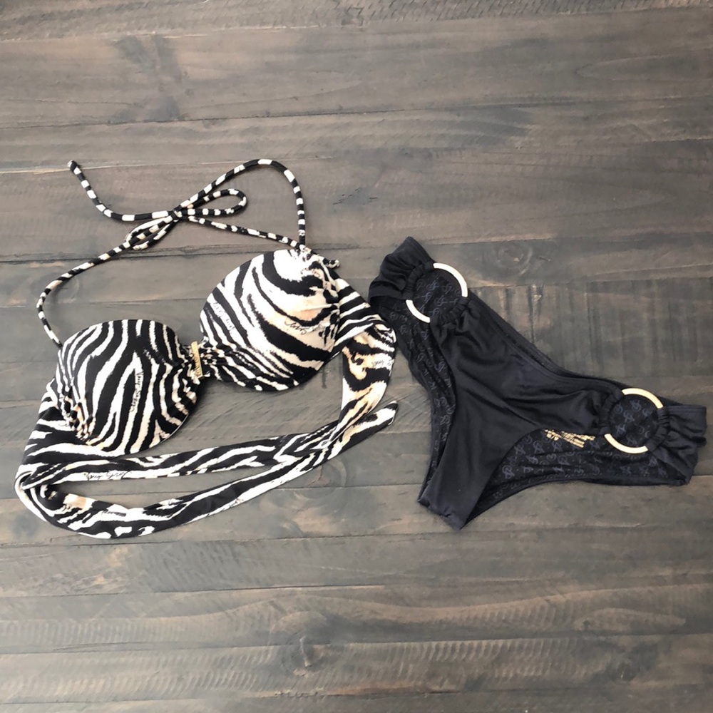 CLEAROUT ITEM!! Victoria’s Secret Bikini Swimsuit.